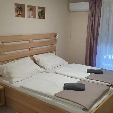 בית הארחה Zsofia Panzio Pápa