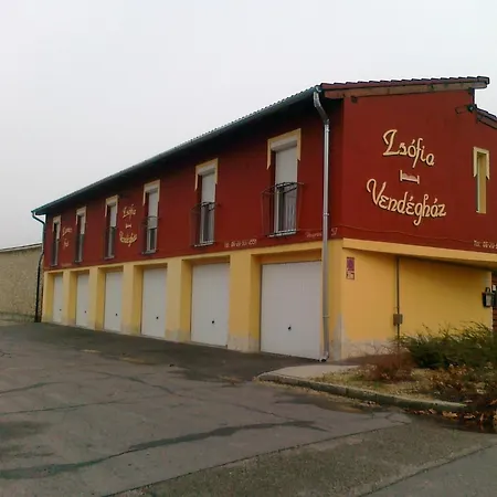 Zsofia Panzio בית הארחה Pápa