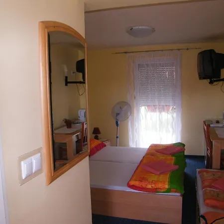 Zsofia Panzio 3* Pápa