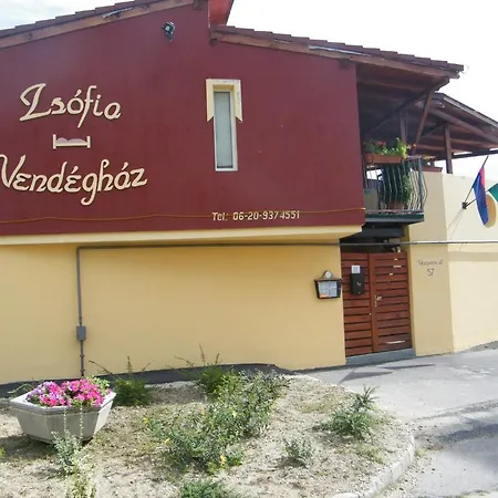 Zsofia Panzio בית הארחה