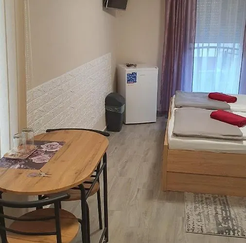 Zsofia Panzio בית הארחה Pápa