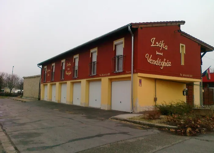 Zsofia Panzio בית הארחה Pápa